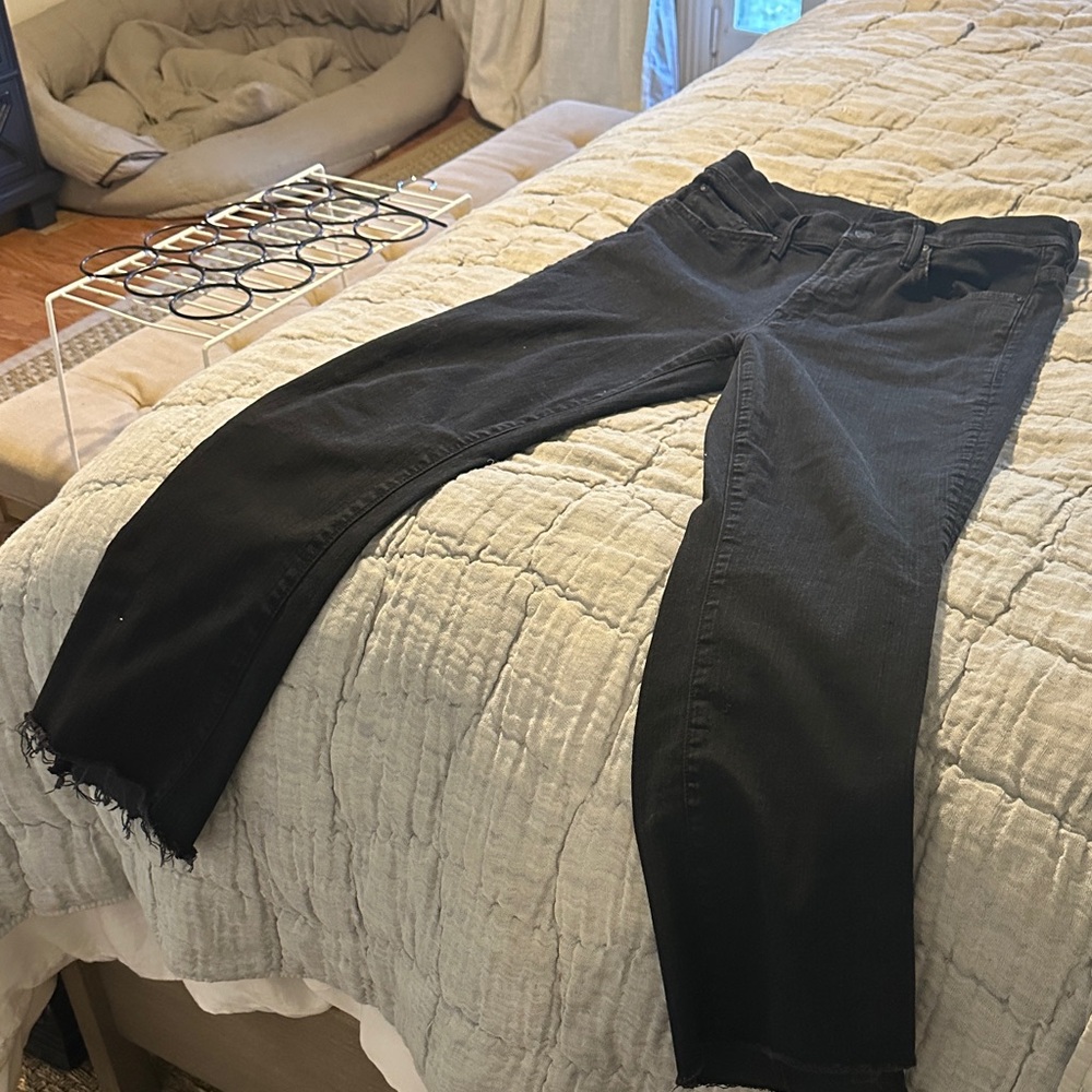 MOTHER Insider Crop Step Fray in Not Guilty Wash